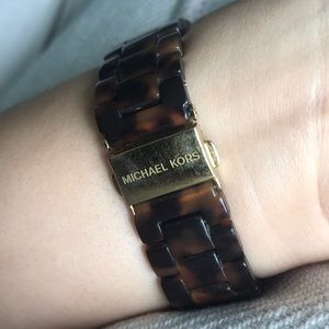 Michael Kors Accessories - Michael Kors Tortoise Shell Watch Michael Kors Accessories - Michael Kors Tortoise Shell Watch